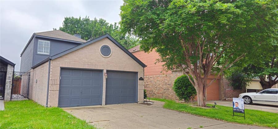 Property photo for 2956 S Bend Drive, Dallas, TX