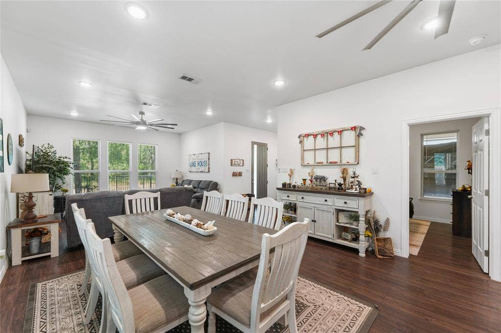 6156 Inca Drive, Mabank, TX 75156 6156 Inca Drive, Mabank, TX 75156