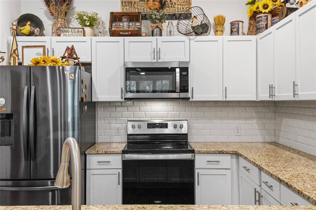 6156 Inca Drive, Mabank, TX 75156 6156 Inca Drive, Mabank, TX 75156
