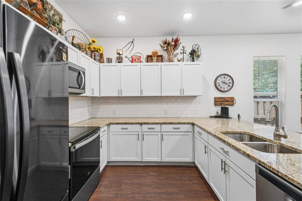 6156 Inca Drive, Mabank, TX 75156 6156 Inca Drive, Mabank, TX 75156