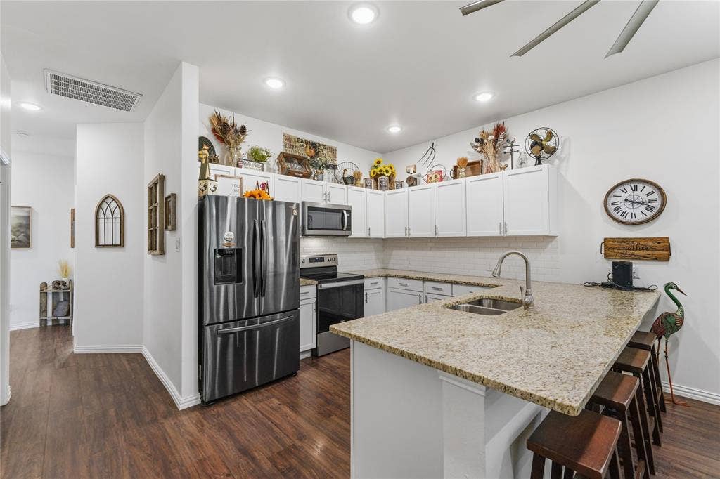 6156 Inca Drive, Mabank, TX 75156 6156 Inca Drive, Mabank, TX 75156