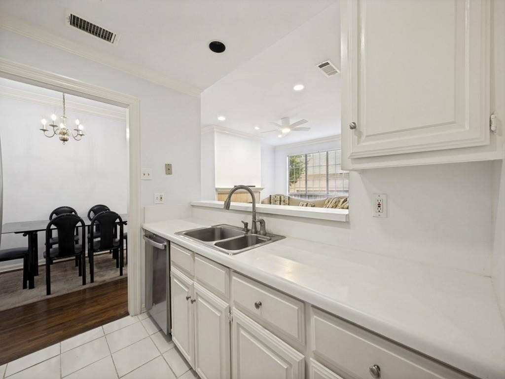 5907 Hillcrest Avenue, #C2, University Park, TX 75205 5907 Hillcrest Avenue, #C2, University Park, TX 75205