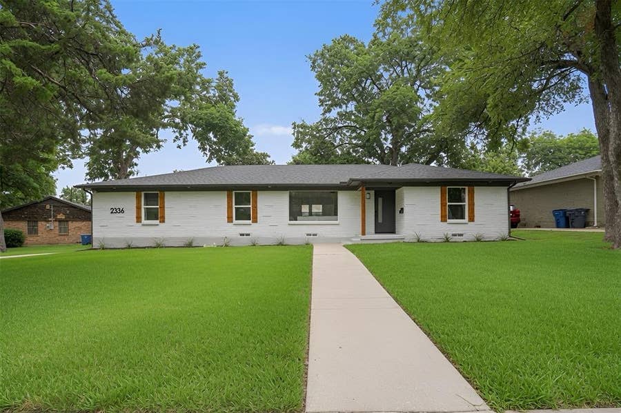 Property photo for 2336 Fenestra Drive, Dallas, TX