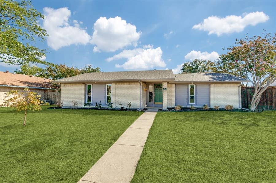 Property photo for 2118 Oak Brook Drive, Richardson, TX