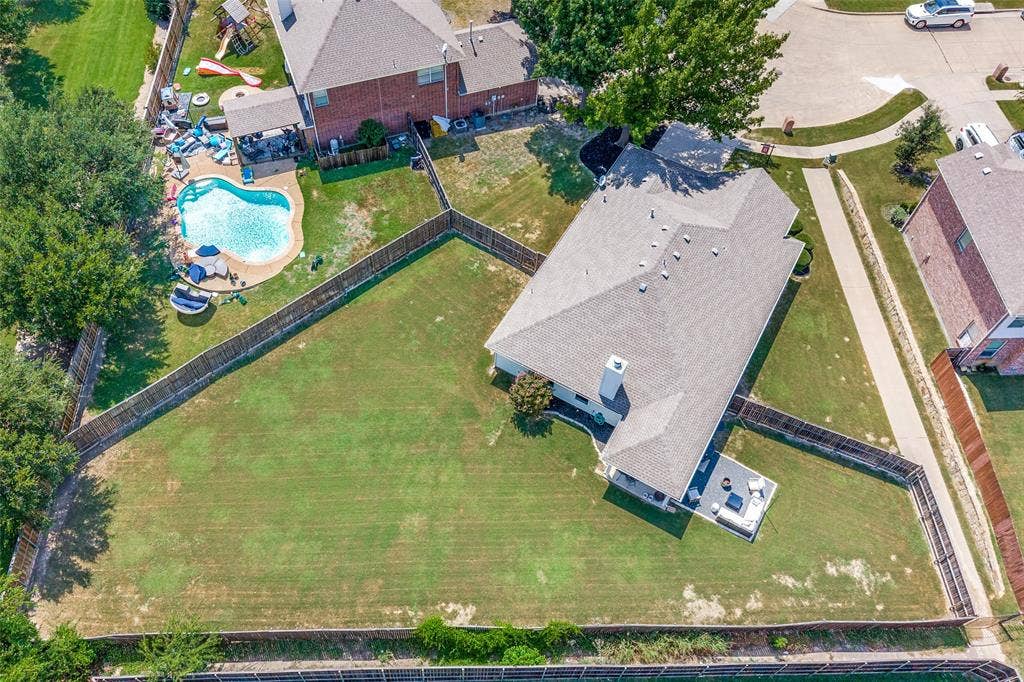 200 Ferndale Drive, McKinney, TX 75071 Quarter of an acre!
