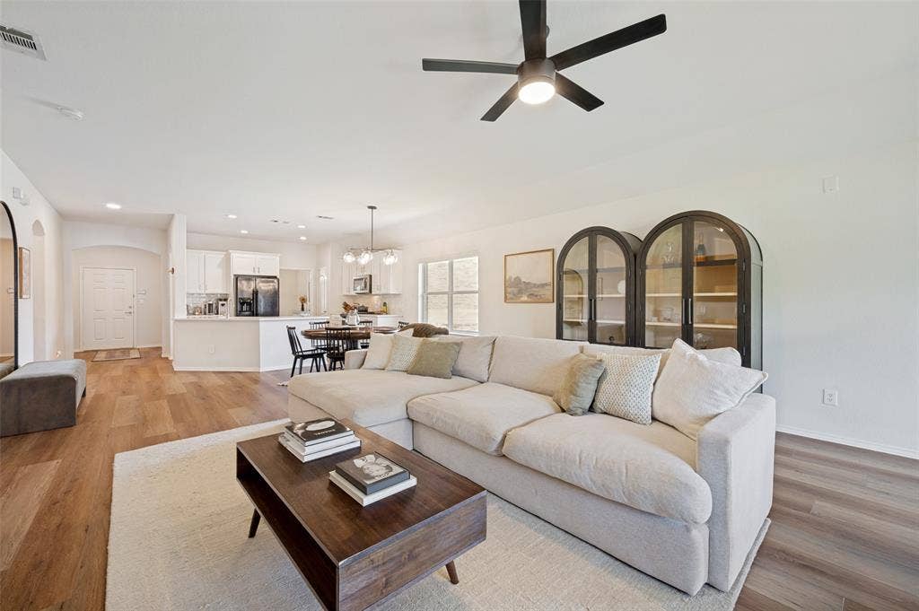 200 Ferndale Drive, McKinney, TX 75071 200 Ferndale Drive, McKinney, TX 75071