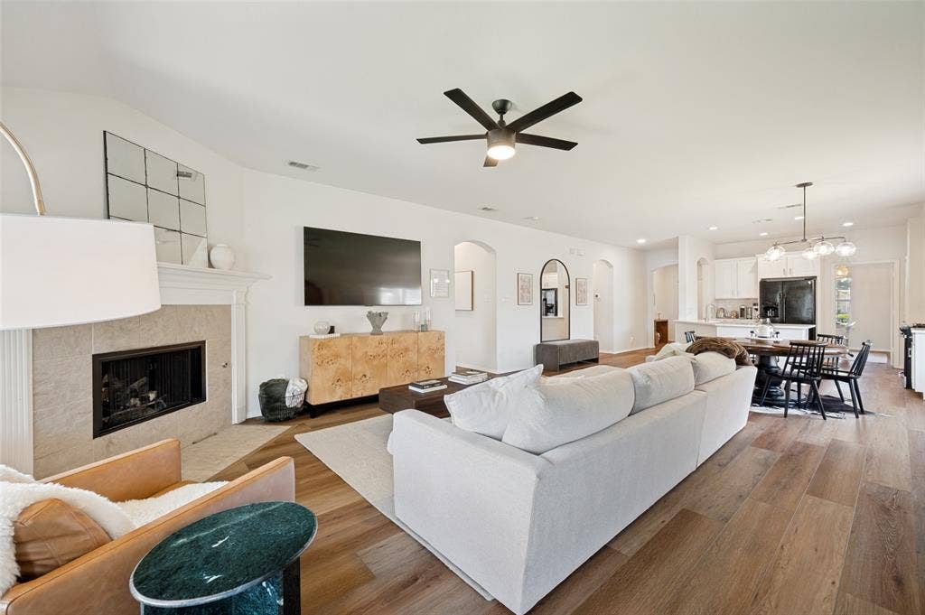 200 Ferndale Drive, McKinney, TX 75071 200 Ferndale Drive, McKinney, TX 75071