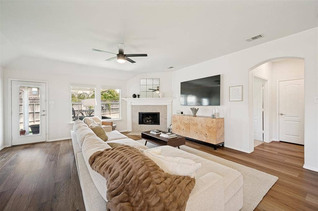 200 Ferndale Drive, McKinney, TX 75071 200 Ferndale Drive, McKinney, TX 75071
