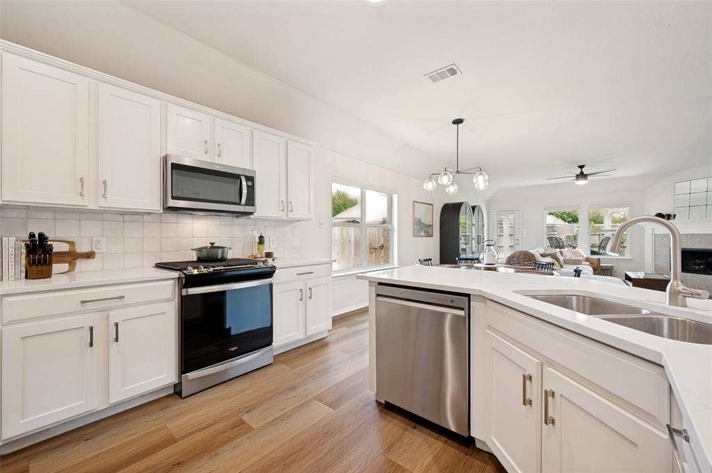 200 Ferndale Drive, McKinney, TX 75071 200 Ferndale Drive, McKinney, TX 75071