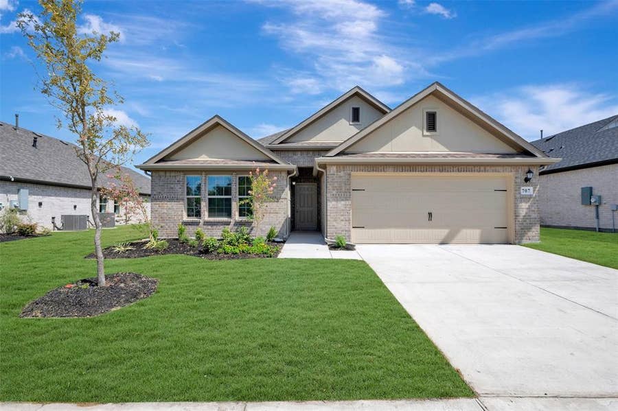 Property photo for 707 Grand Dale Drive, Lavon, TX