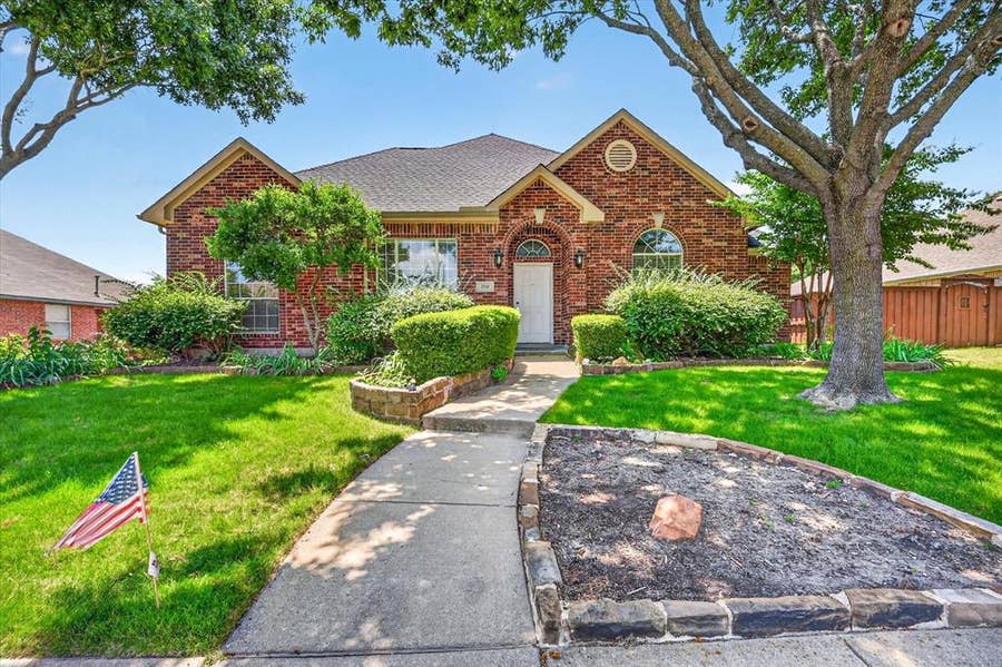 Property photo for 1710 Travis Court, Allen, TX