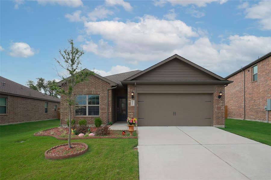 Property photo for 1517 Hill Top Court, Princeton, TX