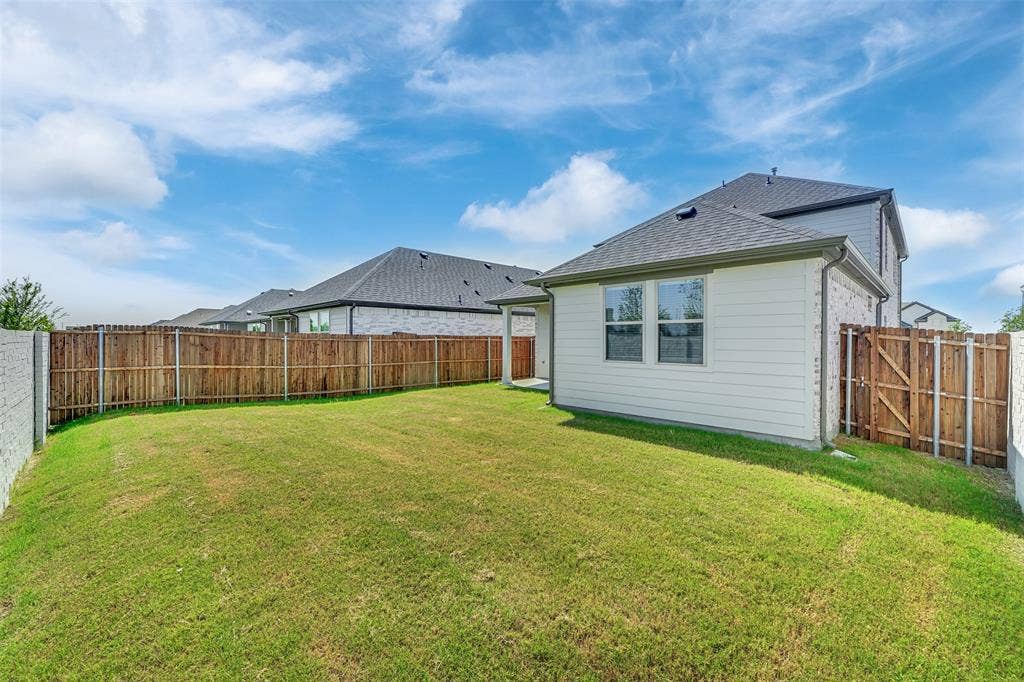 305 Millwood Road, Lavon, TX 75166 305 Millwood Road, Lavon, TX 75166