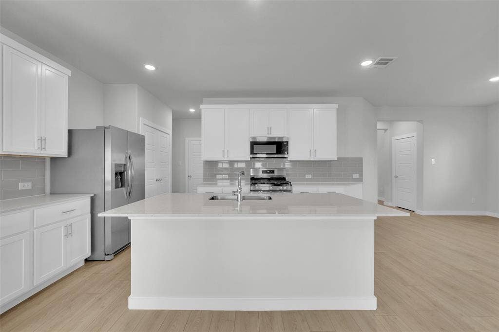 305 Millwood Road, Lavon, TX 75166 305 Millwood Road, Lavon, TX 75166