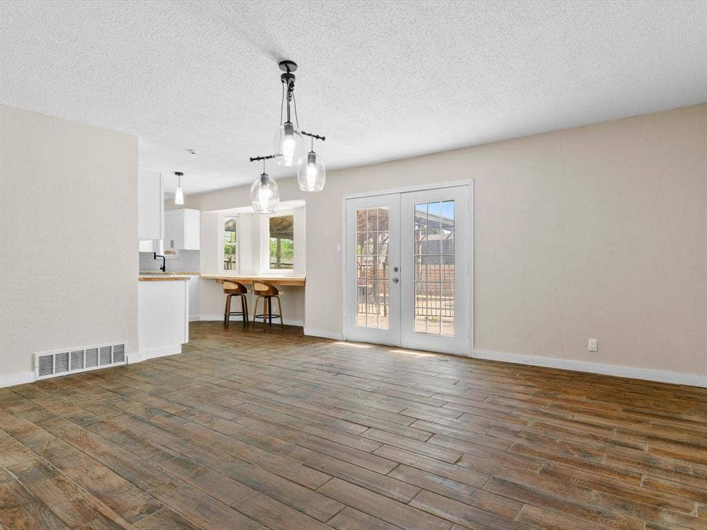 6620 Bernadine Drive, Watauga, TX 76148 6620 Bernadine Drive, Watauga, TX 76148