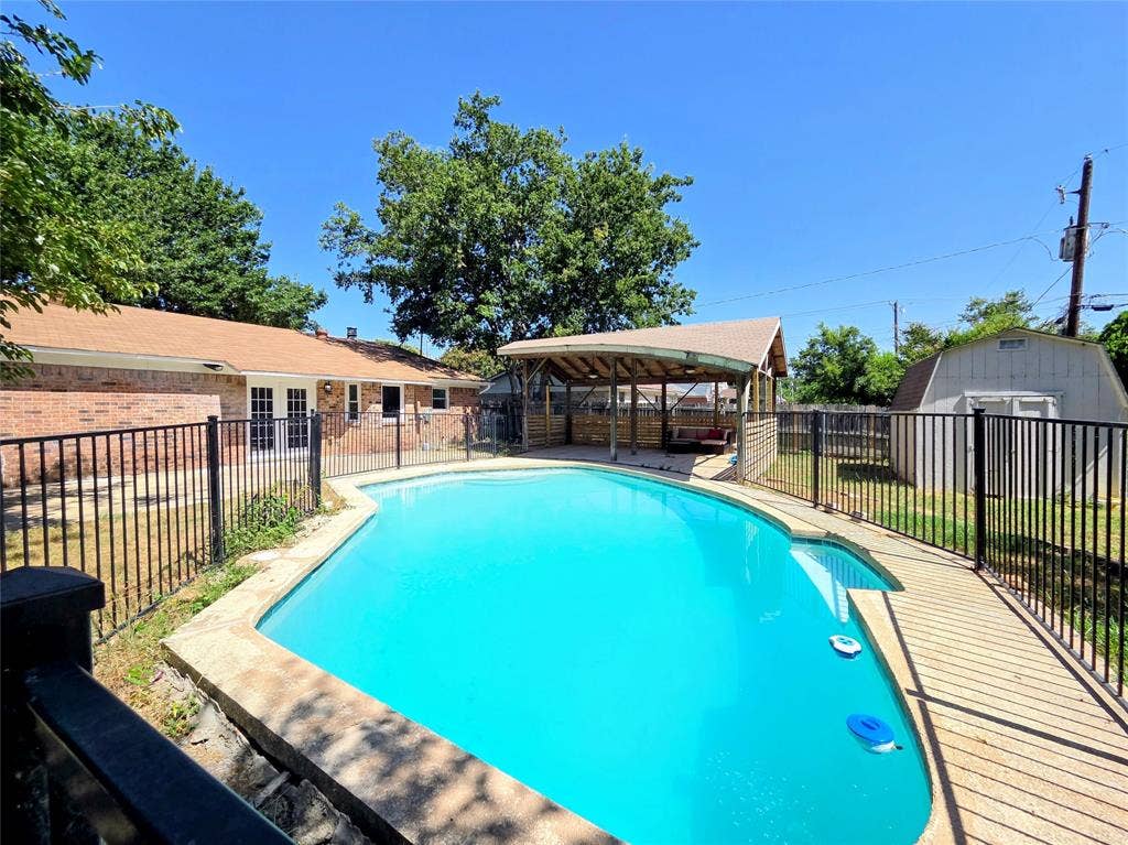 6620 Bernadine Drive, Watauga, TX 76148 6620 Bernadine Drive, Watauga, TX 76148