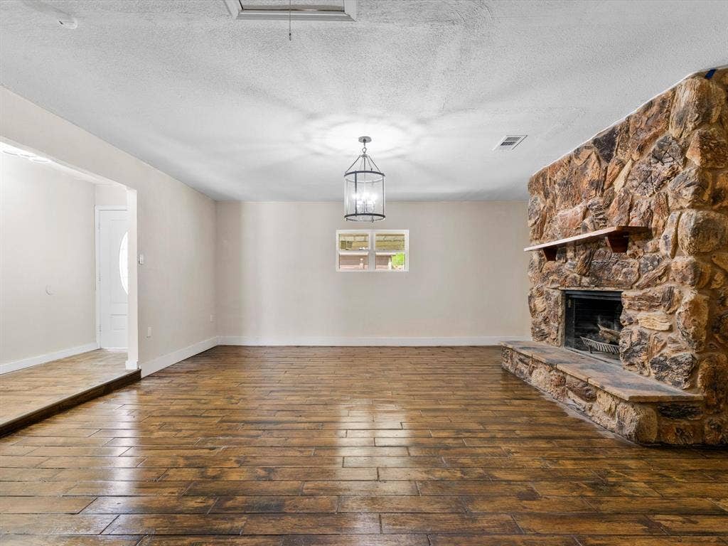 6620 Bernadine Drive, Watauga, TX 76148 6620 Bernadine Drive, Watauga, TX 76148