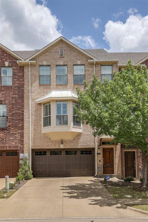 Property photo for 1429 Fox Run Drive, Irving, TX
