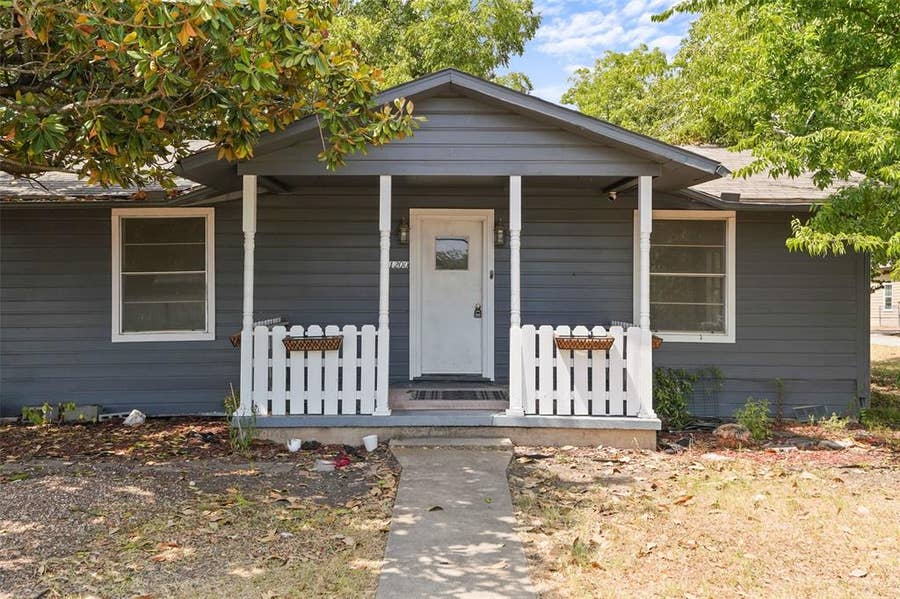 Property photo for 1200 S Jackson Street, Kaufman, TX