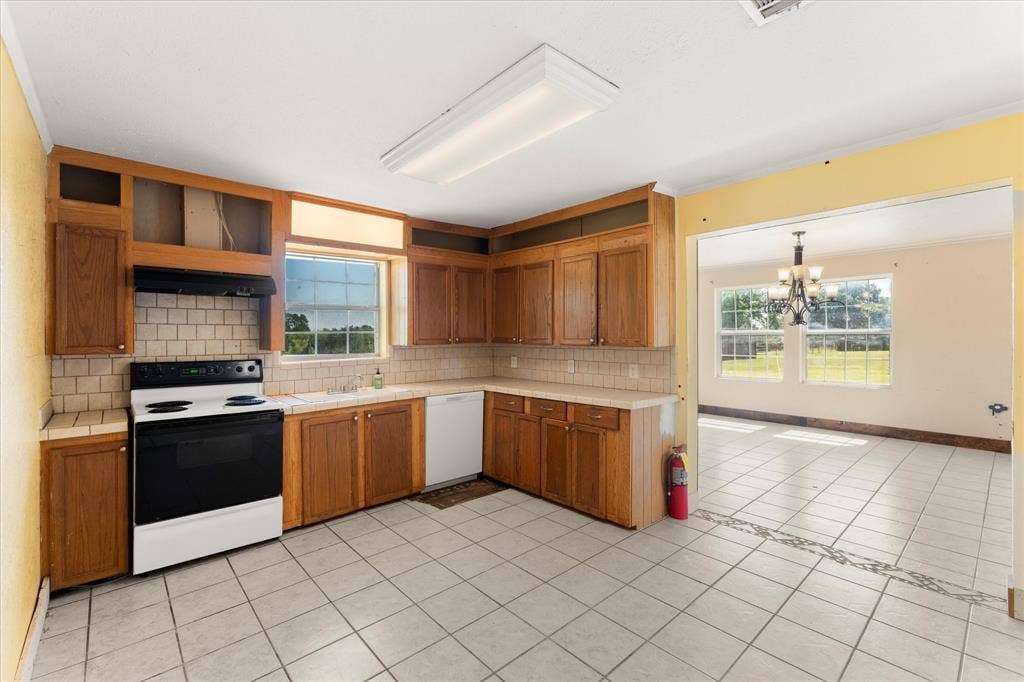 11465 County Road 3904, Athens, TX 75752 11465 County Road 3904, Athens, TX 75752