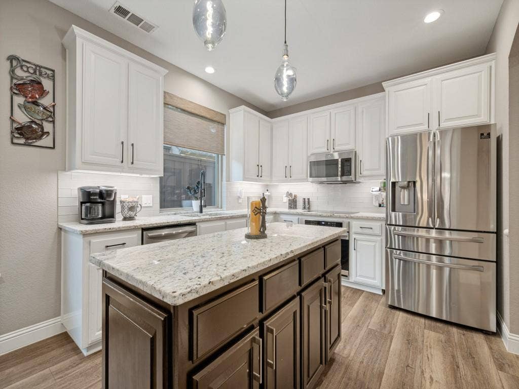 11852 Blackhawk Drive, Frisco, TX 75033 11852 Blackhawk Drive, Frisco, TX 75033