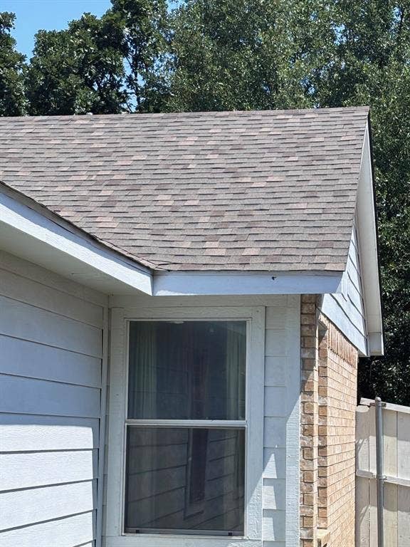 9656 Stonewood Drive, Dallas, TX 75227 Multidimensional shingle roofing