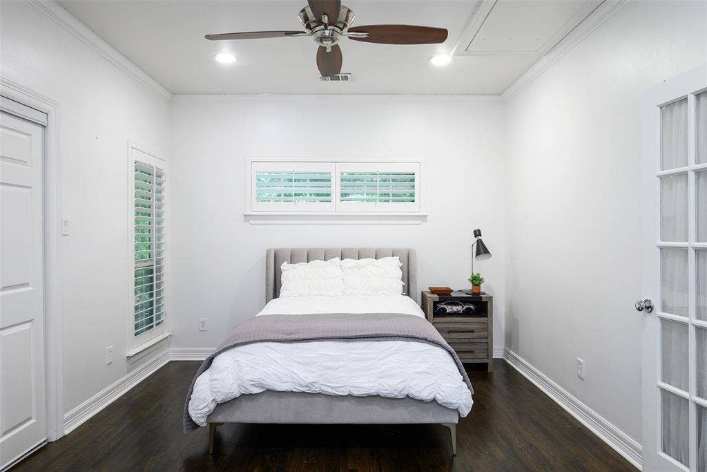 Bedroom in full Guest Suite