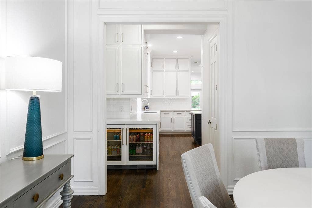 Dining Room to Kitchen