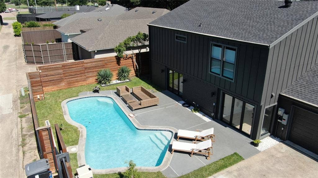 6811 Ledyard Drive, Dallas, TX 75248