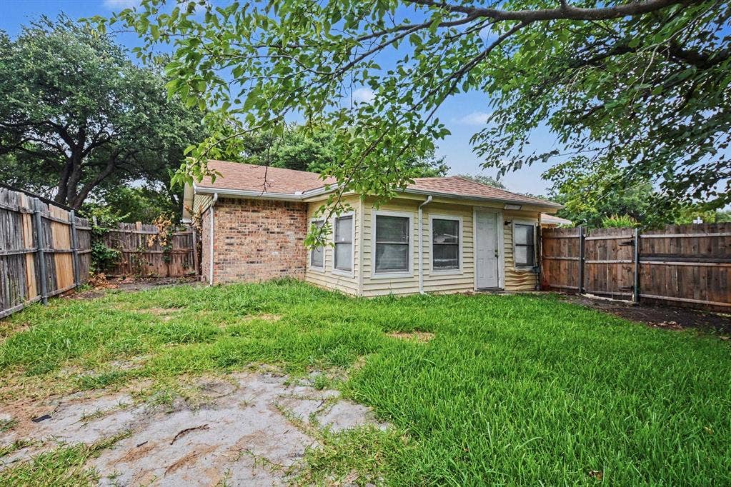 4237 Foliage Drive, Garland, TX 75043 4237 Foliage Drive, Garland, TX 75043