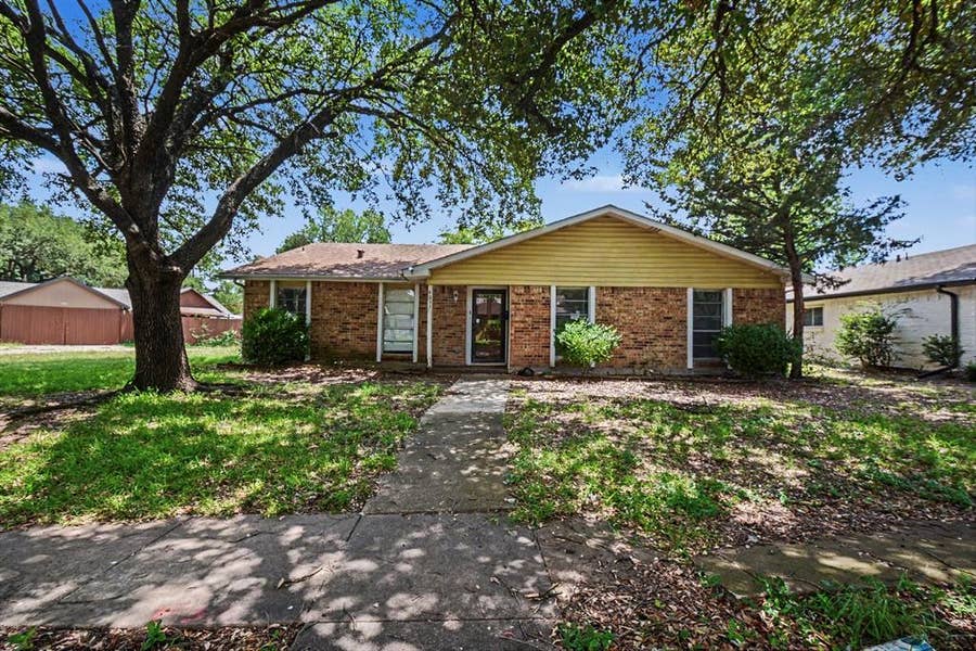 Property photo for 4237 Foliage Drive, Garland, TX