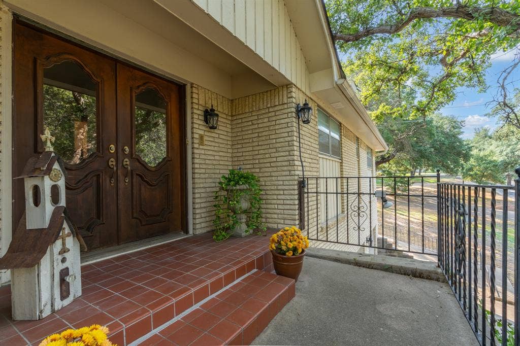 2621 Arroyo Road, Waco, TX 76710 2621 Arroyo Road, Waco, TX 76710