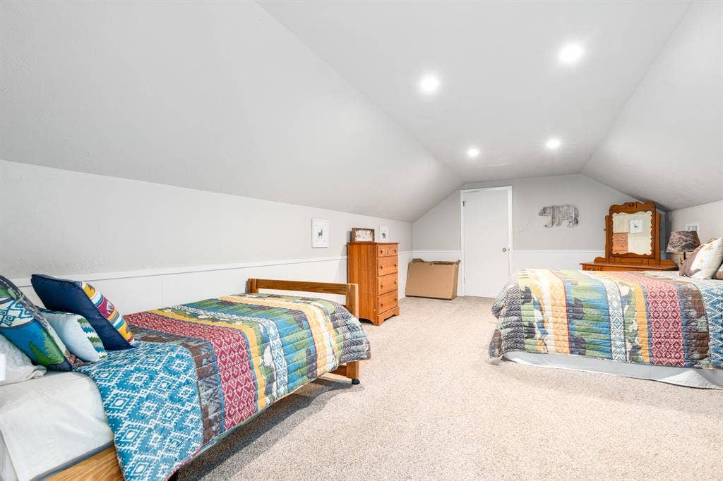 2621 Arroyo Road, Waco, TX 76710 Upstairs bedroom