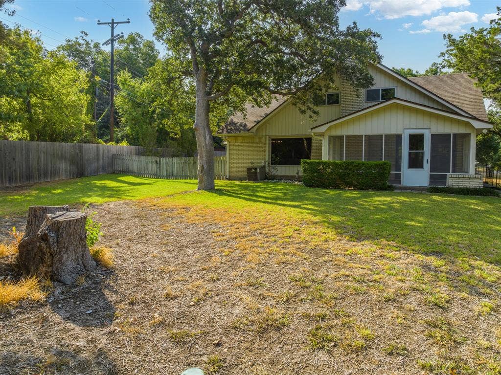 2621 Arroyo Road, Waco, TX 76710 2621 Arroyo Road, Waco, TX 76710