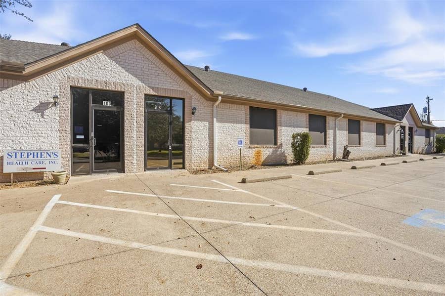 Property photo for 983 Whitehead Drive, Granbury, TX