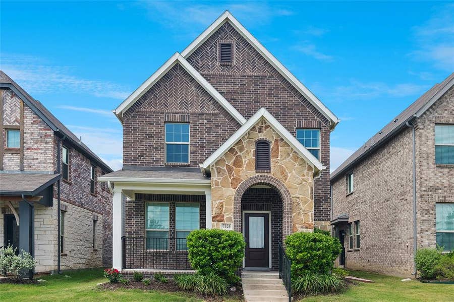 Property photo for 7526 Ezra Mews, Rowlett, TX