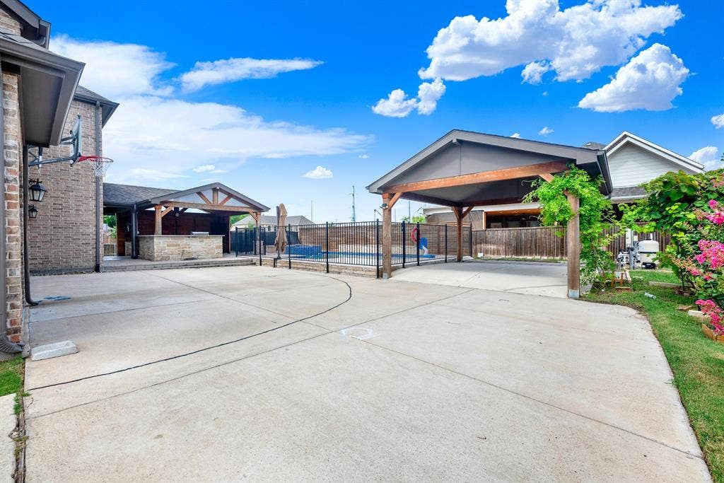 295 Crystal Cove, Sunnyvale, TX 75182 295 Crystal Cove, Sunnyvale, TX 75182