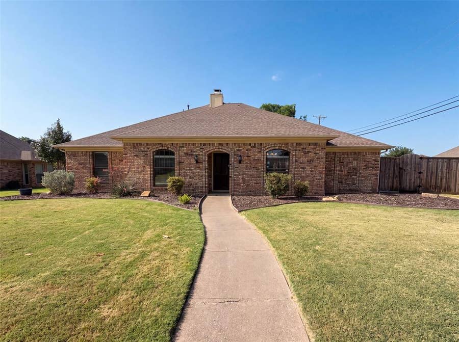 Property photo for 3032 Laguna Drive, Plano, TX