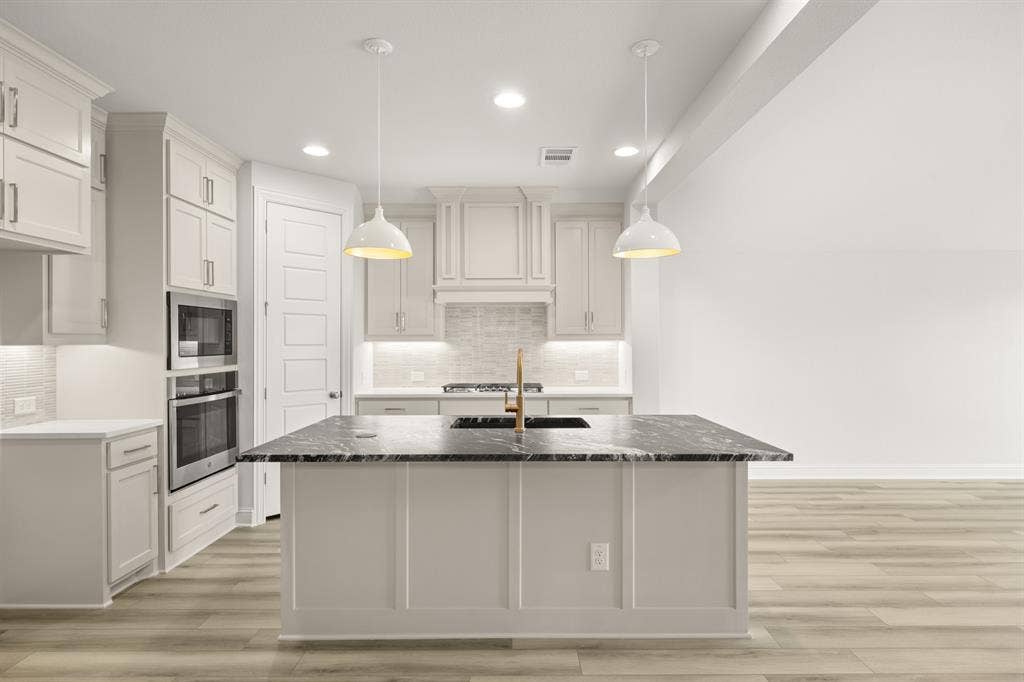 4638 Sweeprange Road, Midlothian, TX 76065 4638 Sweeprange- Kitchen-1