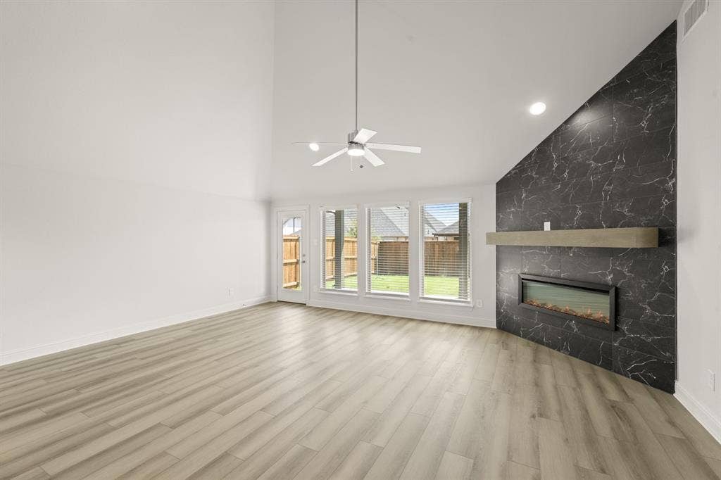 4638 Sweeprange Road, Midlothian, TX 76065 4638 Sweeprange- Living Room-1