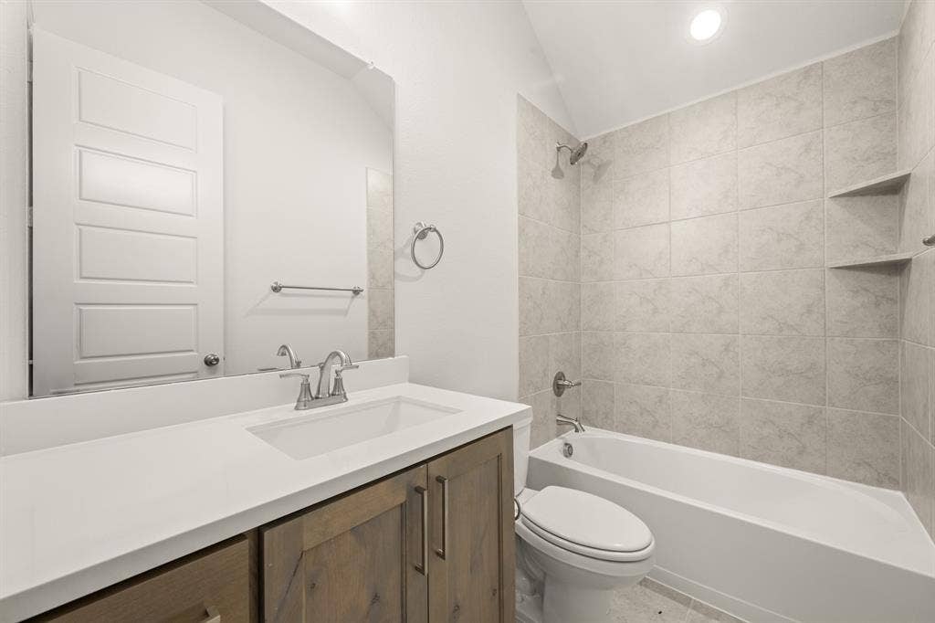 4638 Sweeprange Road, Midlothian, TX 76065 4638 Sweeprange- Bathroom-1