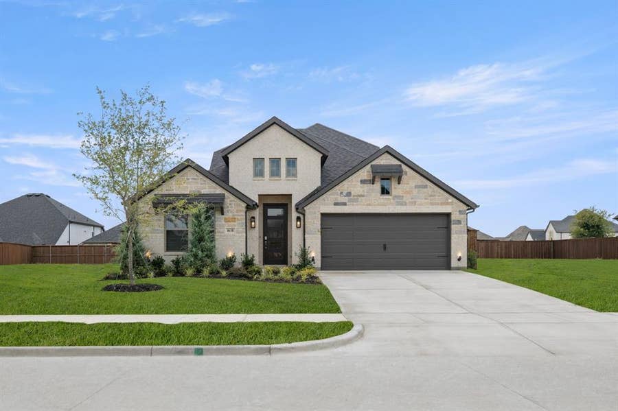 Property photo for 4638 Sweeprange Road, Midlothian, TX