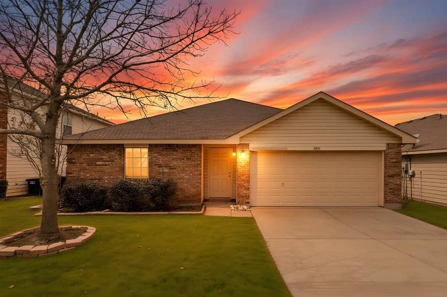 Property photo for 14109 Cochise Drive, Fort Worth, TX
