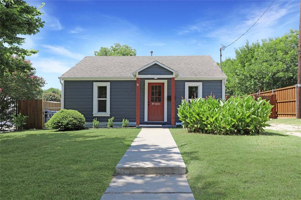 1201 1/2 Cole Street, McKinney, TX 75069 Front house