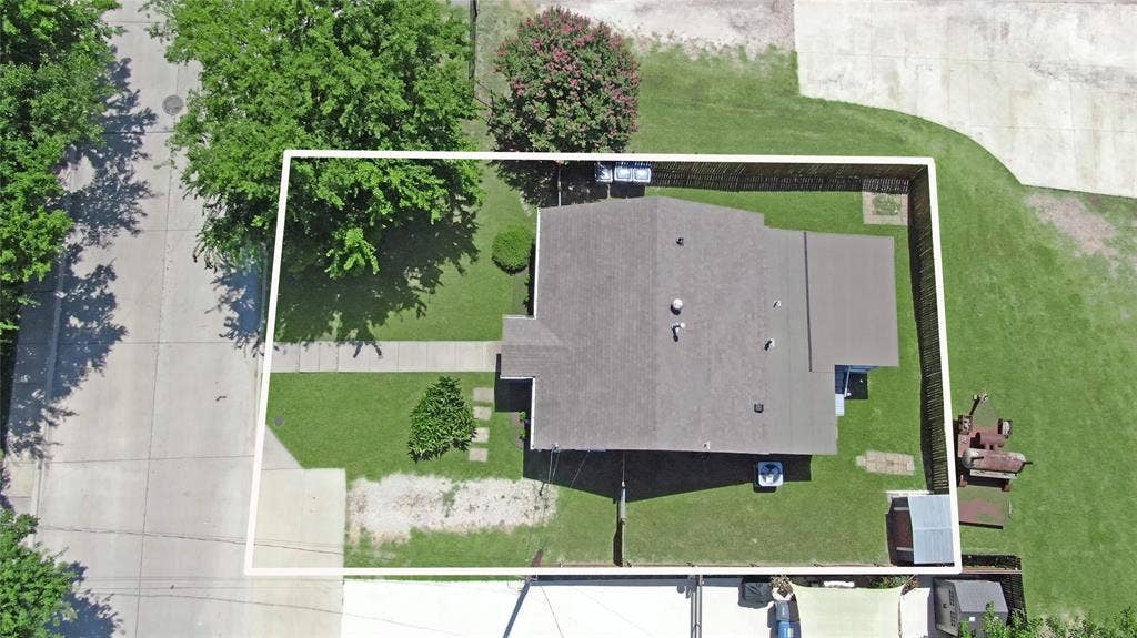 1201 1/2 Cole Street, McKinney, TX 75069 Aerial perspective showcasing the property's perimeter