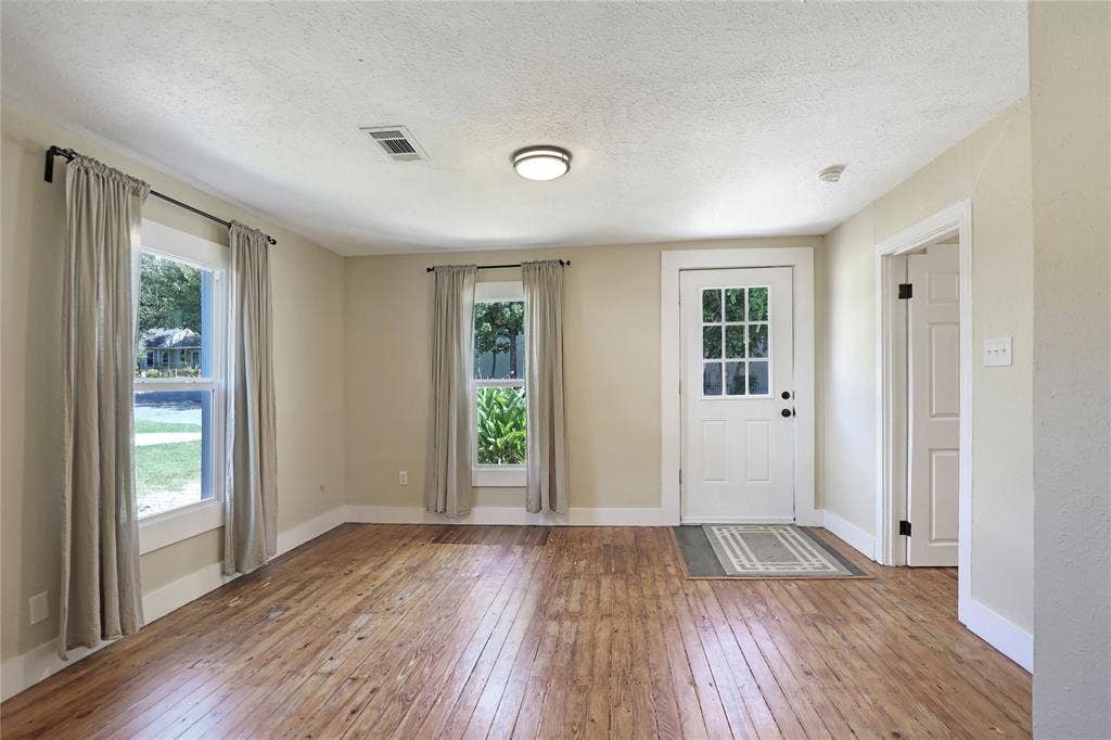 1201 1/2 Cole Street, McKinney, TX 75069 1201 1/2 Cole Street, McKinney, TX 75069