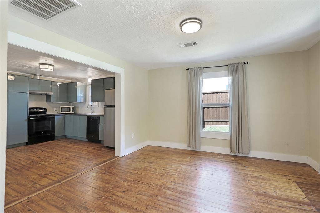 1201 1/2 Cole Street, McKinney, TX 75069 1201 1/2 Cole Street, McKinney, TX 75069