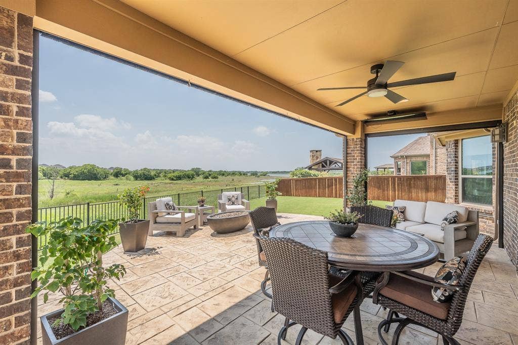 1233 Clearwater Drive, Frisco, TX 75036 1233 Clearwater Drive, Frisco, TX 75036