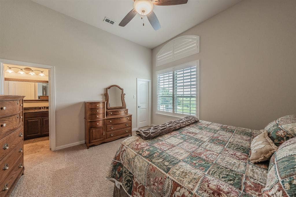 1233 Clearwater Drive, Frisco, TX 75036 Guest bedroom 2 Jack and Jill