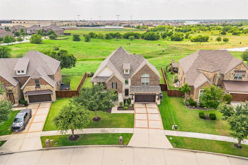1233 Clearwater Drive, Frisco, TX 75036 1233 Clearwater Drive, Frisco, TX 75036